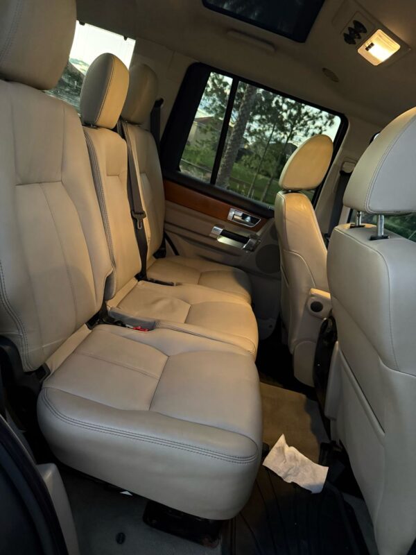 LAND ROVER LR4 HSE LUX - Image 12
