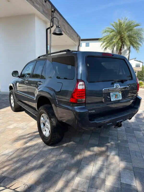 TOYOTA 4RUNNER - Image 5