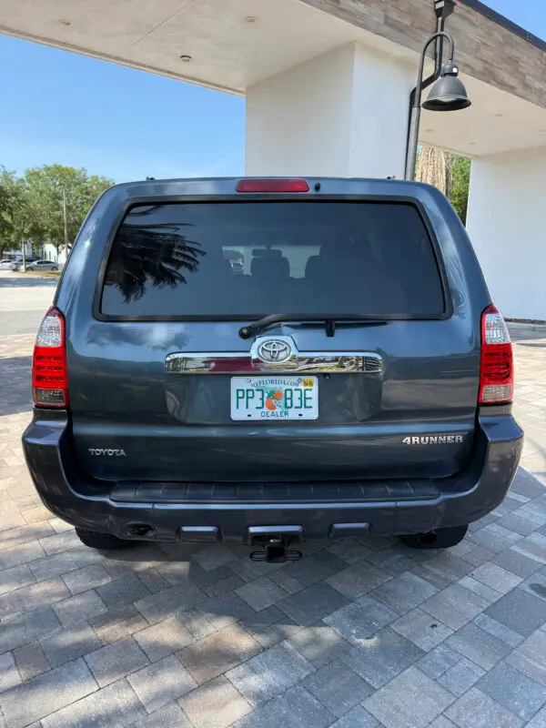 TOYOTA 4RUNNER - Image 6